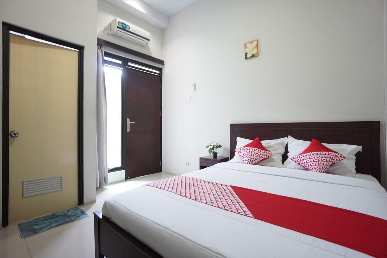 Elite Residence Manado Extérieur photo